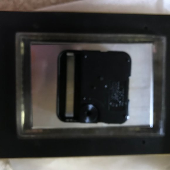 NIB Photo Frame With Clock - Picture 6 of 9